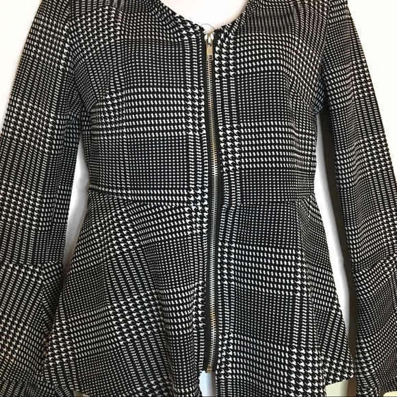 NWOT Zip-up peplum top - Picture 2 of 6